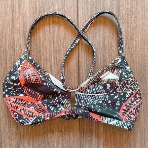 JOLYN floral vent top